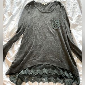 Mint Julep Boutique 2011 Lightweight Tunic Sweater